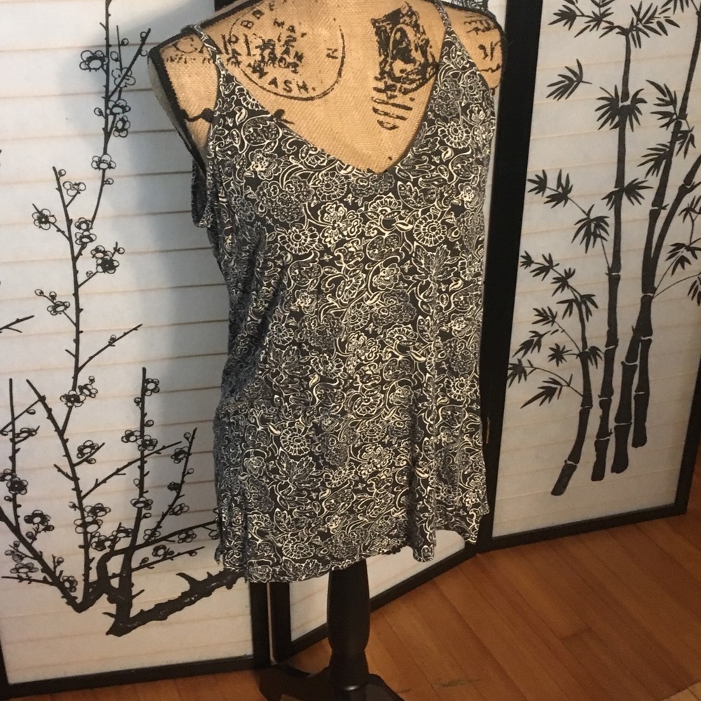 Old Navy spaghetti strap floral pattern tank